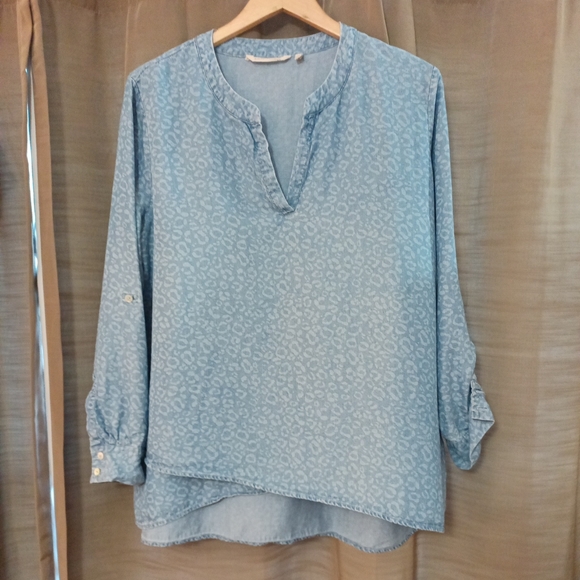 Soft Surroundings Tops - Soft Surroundings Chambray Flowy Layered Vneck Roll Tab Sleeve Blouse PXL